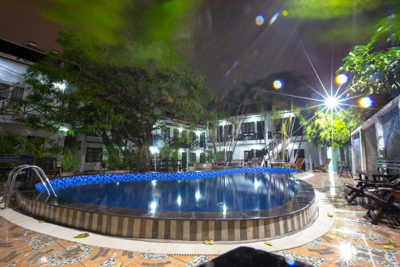 VIENTIANE GARDEN VILLA HOTEL VIENTIANE 3* (Laos) - from £ 21 | HOTELMIX